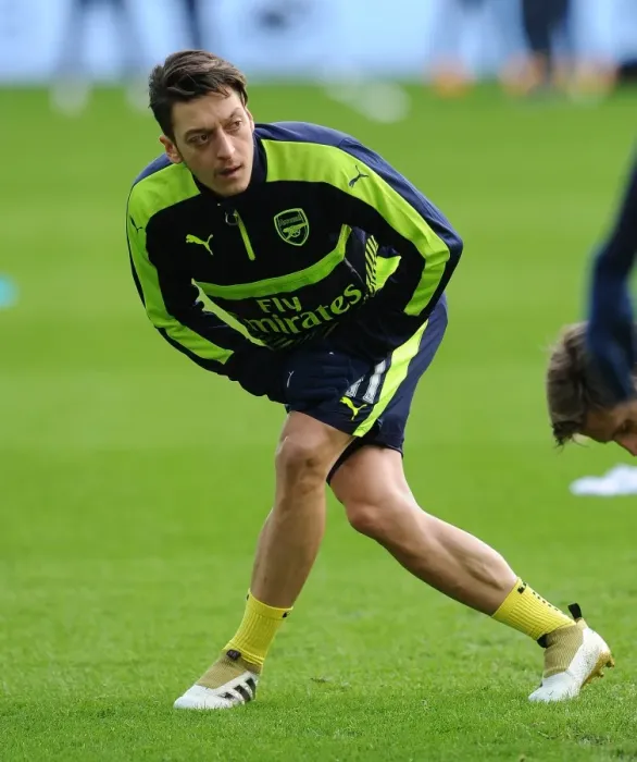 Framed Print : Mesut Ozil Warming Up: Swansea City vs. Arsenal, Premier League 2016-17 Framed Print : Mesut Ozil Warming Up: Swansea City vs. Arsenal, Premier League 2016-17