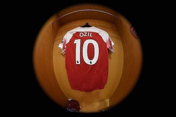 Mesut Ozil's Arsenal Changing Room: Arsenal FC vs AFC Bournemouth, Premier League (2018-19)