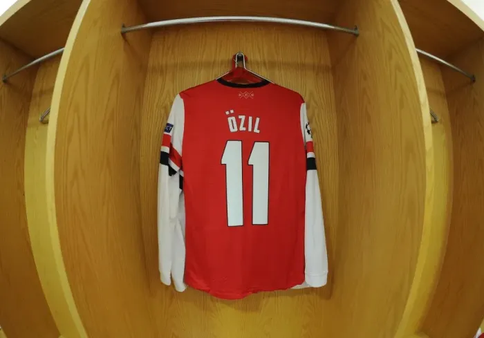 Framed Print : Mesut Ozil's Arsenal Changing Room: Arsenal v FC Bayern Munich, UEFA Champions League Round of 16 (2014) Framed Print : Mesut Ozil's Arsenal Changing Room: Arsenal v FC Bayern Munich, UEFA Champions League Round of 16 (2014)