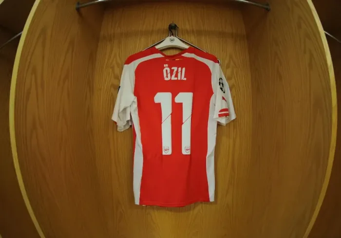 Framed Print : Mesut Ozil's Arsenal Shirt in the Changing Room Before Arsenal vs. Besiktas UCL Match Framed Print : Mesut Ozil's Arsenal Shirt in the Changing Room Before Arsenal vs. Besiktas UCL Match