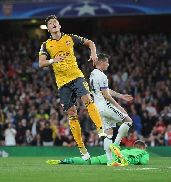 Mesut Ozil's Brilliant Performance: Arsenal Outshines FC Basel in Champions League