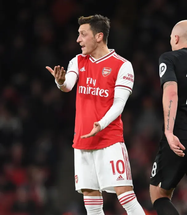 Framed Print : Mesut Ozil's Brilliant Performance: Arsenal Outshines Brighton & Hove Albion in Premier League Showdown (2019-20) Framed Print : Mesut Ozil's Brilliant Performance: Arsenal Outshines Brighton & Hove Albion in Premier League Showdown (2019-20)