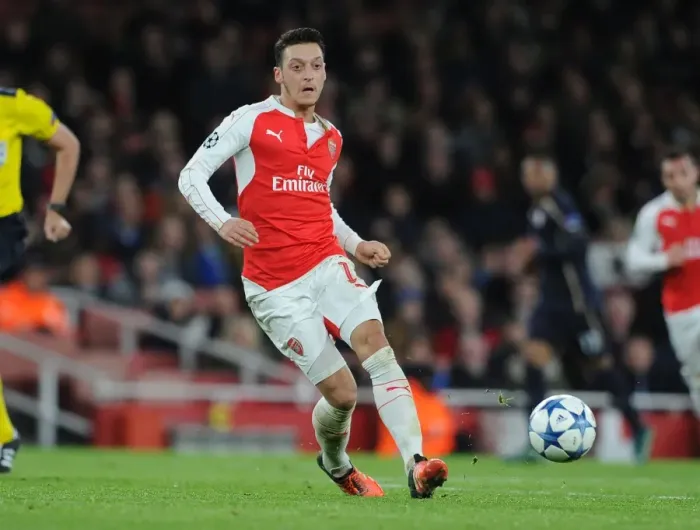 Framed Print : Mesut Ozil's Brilliant Performance: Arsenal Triumphs Over Dinamo Zagreb in Champions League