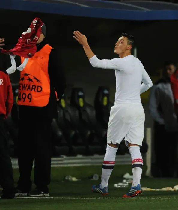Framed Print : Mesut Ozil's Emotional Send-Off: Borussia Dortmund vs. Arsenal, UEFA Champions League (2013) Framed Print : Mesut Ozil's Emotional Send-Off: Borussia Dortmund vs. Arsenal, UEFA Champions League (2013)