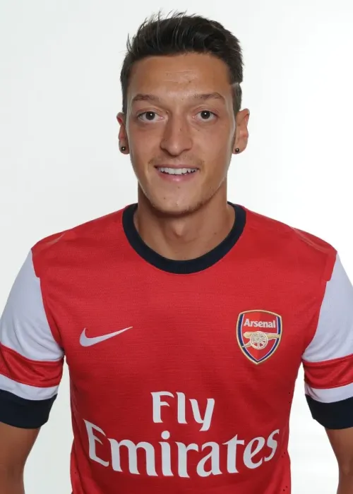 Framed Print : Mesut Ozil's Munich Debut: Arsenal's New Signing at Photo Shoot