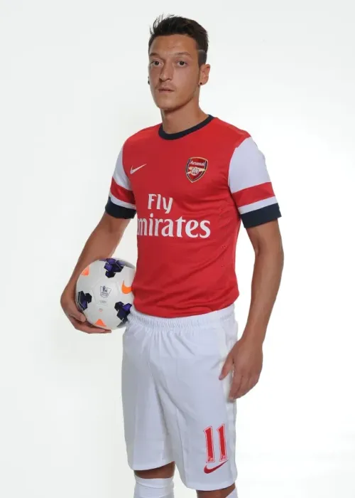 Framed Print : Mesut Ozil's Munich Debut: Arsenal's New Signing at Photo Shoot