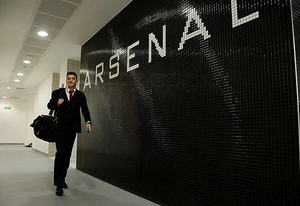 Mesut Ozil's Pre-Match Moment at Arsenal vs. Tottenham FA Cup Third Round