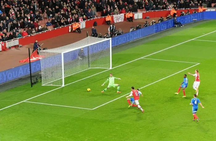 Framed Print : Mesut Ozil's Pressured Goal: Arsenal vs Hull City (2013-14) Framed Print : Mesut Ozil's Pressured Goal: Arsenal vs Hull City (2013-14)