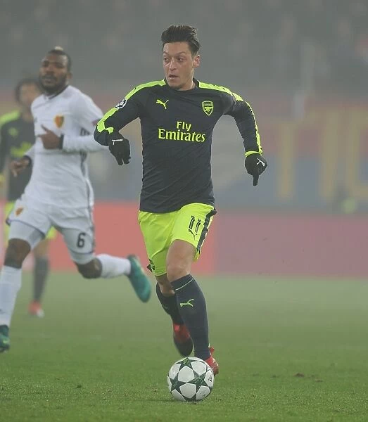Mesut Ozil's Standout Performance: Arsenal's Victory over FC Basel in the UEFA Champions League (2016)