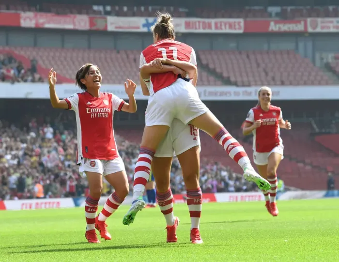 Framed Print : Miedema Scores First Goal for Arsenal Women in 2021-22 FA WSL Clash Against Chelsea Women: A Triumphant Celebration with Katie McCabe and Mana Iwabuchi