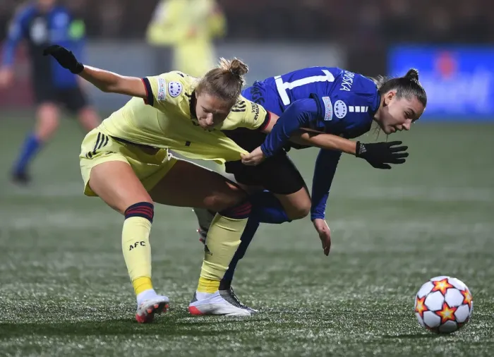 Framed Print : Miedema vs Jankovska: Clash in HB Koge vs Arsenal WFC UEFA Women's Champions League Match Framed Print : Miedema vs Jankovska: Clash in HB Koge vs Arsenal WFC UEFA Women's Champions League Match