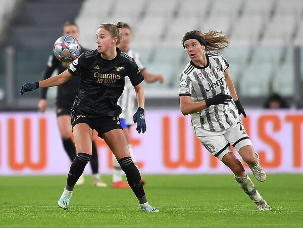 Miedema vs. Pedersen: A Champions League Showdown - Juventus vs. Arsenal Women