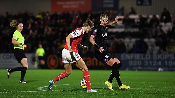 Miedema's Dominance: Arsenal Women Crush West Ham United in FA WSL Showdown