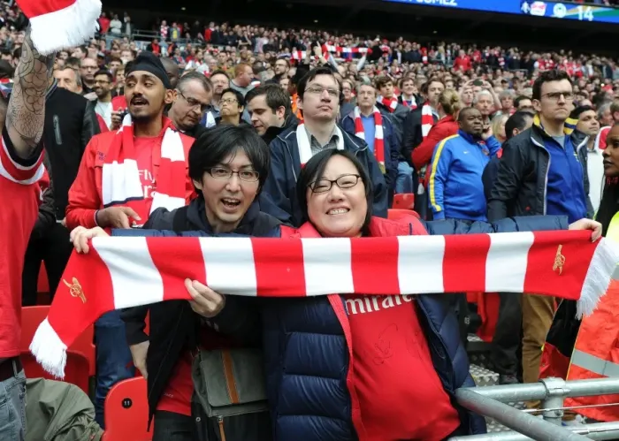Framed Print : Mika Campbell, Arsenal fans before the match. Arsenal 1: 1 Wigan Athletic. 4: 2 after penalties