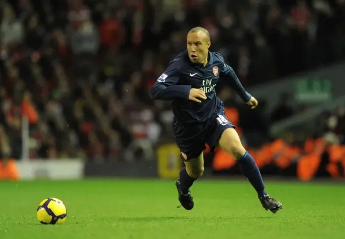 Framed Print : Mikael Silvestre (Arsenal). Liverpool 1: 2 Arsenal, Barclays Premier League