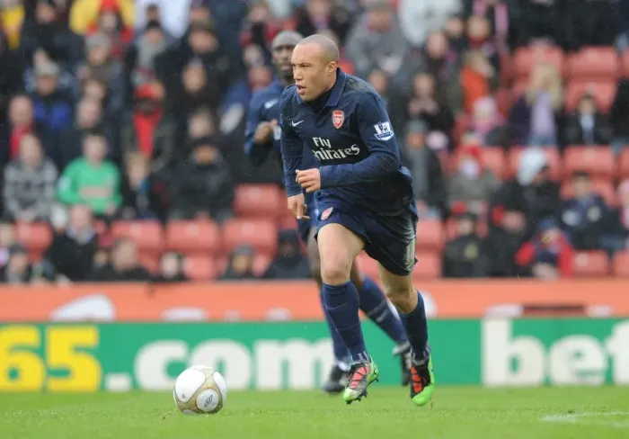 Framed Print : Mikael Silvestre's FA Cup Heartbreak: Arsenal's 3-1 Defeat at Stoke City (2010)