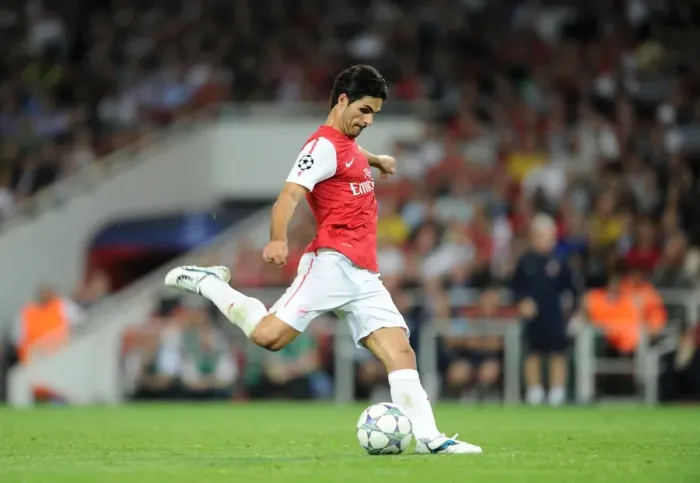 Framed Print : Mikel Arteta (Arsenal). Arsenal 2: 1 Olympiacos. UEFA Champions League. Group F