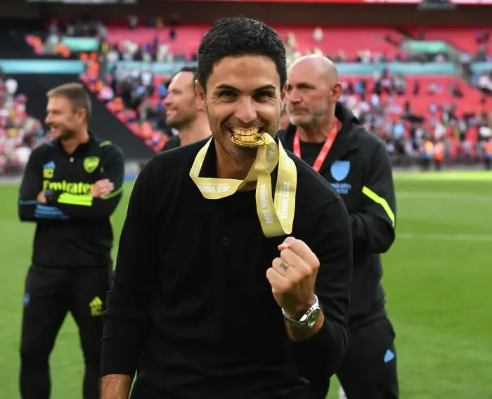 Framed Print : Mikel Arteta and Arsenal Celebrate Community Shield Victory over Manchester City (2023-24)