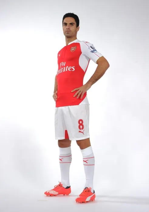 Framed Print : Mikel Arteta at Arsenal First Team Photocall (2015-16)