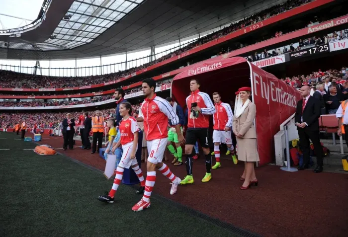 Framed Print : Mikel Arteta (Arsenal) leads the team out. Arsenal 2: 1 Crystal Palace. Barclays Premier League