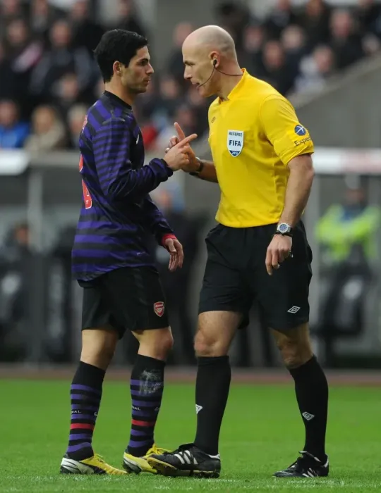 Framed Print : Mikel Arteta Conferring with Referee Howard Webb during Swansea vs Arsenal FA Cup Match Framed Print : Mikel Arteta Conferring with Referee Howard Webb during Swansea vs Arsenal FA Cup Match