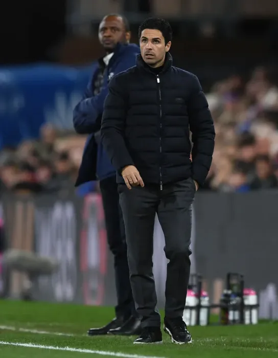 Framed Print : Mikel Arteta at Crystal Palace: Arsenal Manager in Intense Premier League Showdown, London 2022