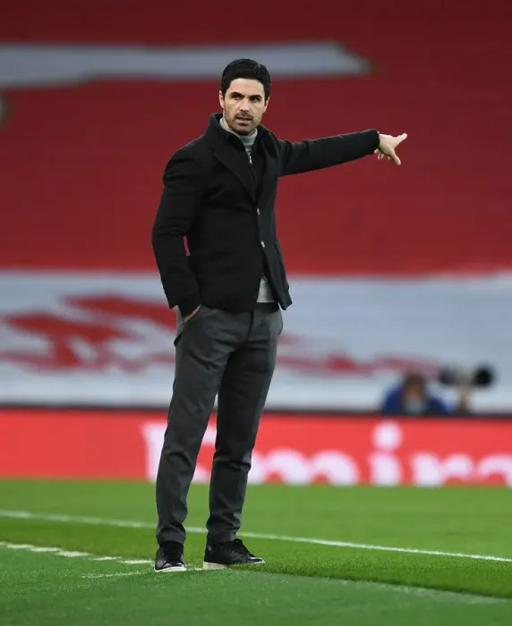 Framed Print : Mikel Arteta Alone at Emirates: Arsenal vs Manchester City, Empty Premier League Stadium, 2021