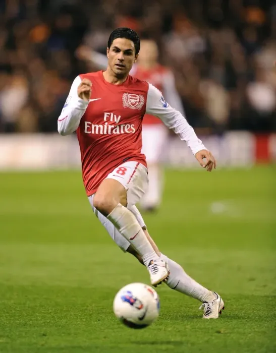 Framed Print : Mikel Arteta Focuses at Molineux: Wolverhampton Wanderers vs Arsenal, Premier League 2011-12
