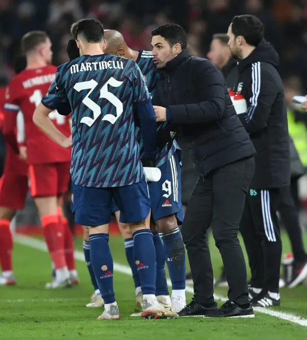 Framed Print : Mikel Arteta and Gabriel Martinelli: Arsenal's Carabao Cup Semi-Final Showdown at Anfield