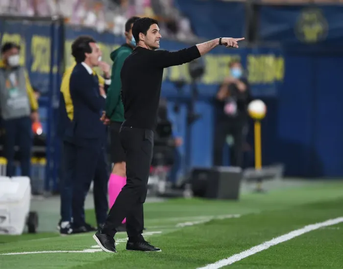 Framed Print : Mikel Arteta Guides Arsenal in Europa League Semi-Final Showdown with Villarreal