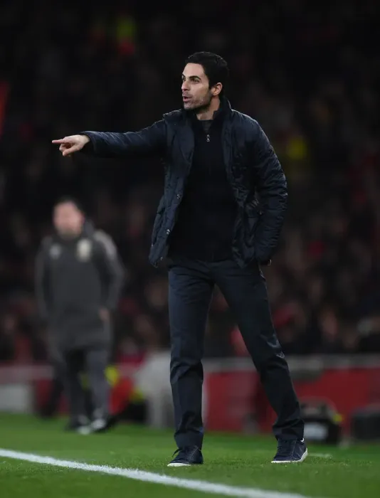 Framed Print : Mikel Arteta Guides Arsenal Against Leeds United in FA Cup Third Round