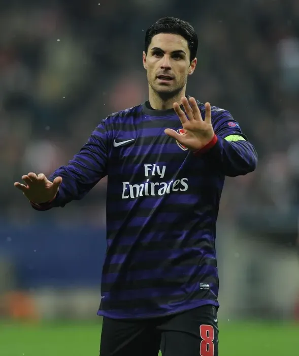 Framed Print : Mikel Arteta: Leading Arsenal Against Bayern Munchen in the UEFA Champions League (2012-13)