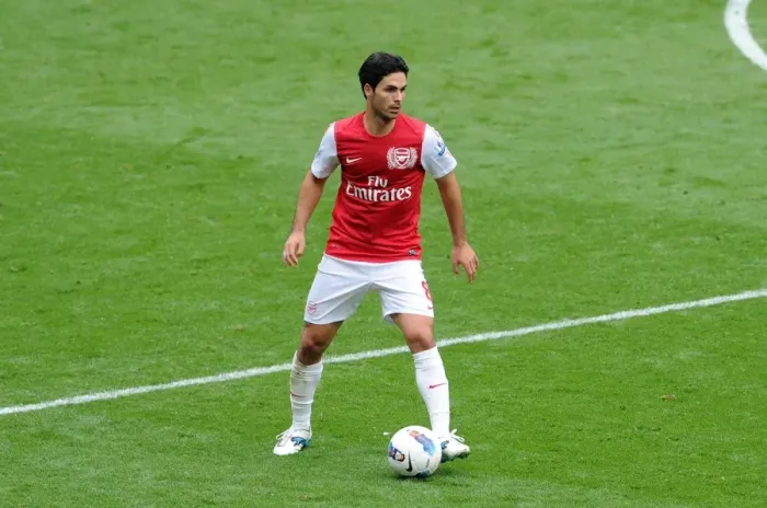 Framed Print : Mikel Arteta Leads Arsenal to 2:1 Victory Over Sunderland in the Premier League (16 / 10 / 11)