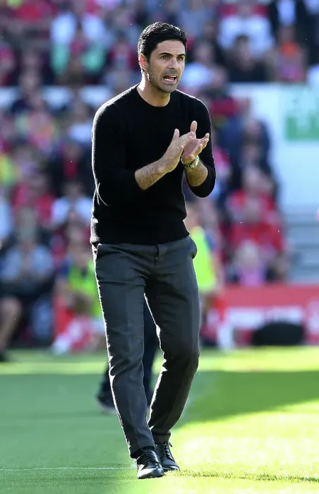 Framed Print : Mikel Arteta Leads Arsenal: Instructions at Nottingham Forest (May 2023) Framed Print : Mikel Arteta Leads Arsenal: Instructions at Nottingham Forest (May 2023)
