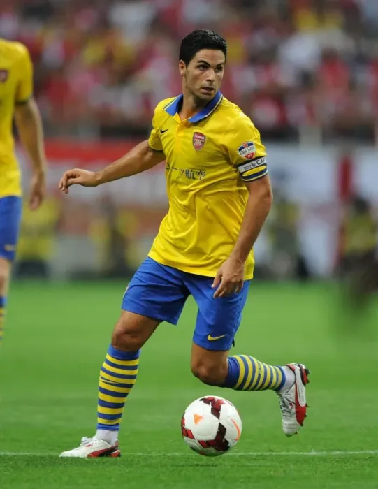 Framed Print : Mikel Arteta Leads Arsenal in Pre-Season Clash against Urawa Red Diamonds (2013) Framed Print : Mikel Arteta Leads Arsenal in Pre-Season Clash against Urawa Red Diamonds (2013)