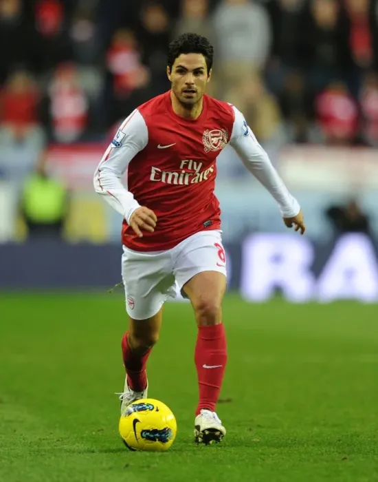 Framed Print : Mikel Arteta Leads Arsenal in Premier League Battle against Wigan Athletic (2011-12)