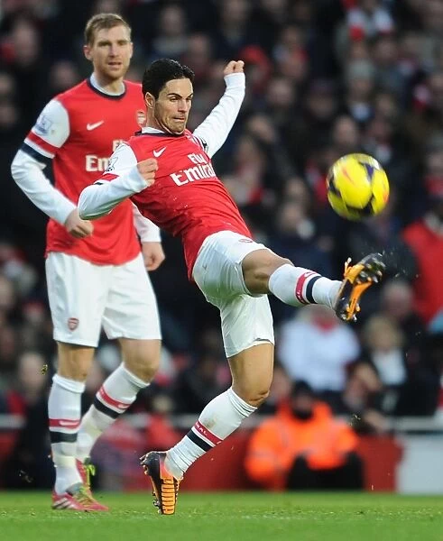 Mikel Arteta Leads Arsenal Against Southampton in Premier League Action, 2013