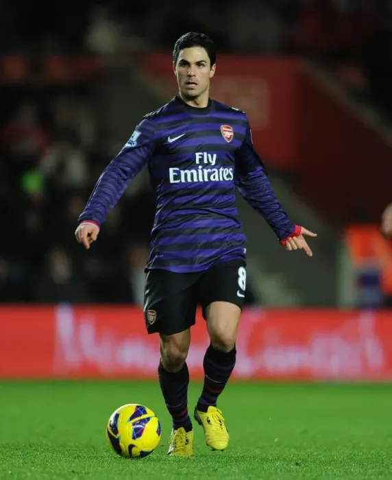 Framed Print : Mikel Arteta Leads Arsenal Against Southampton in Premier League Clash (2012-13)