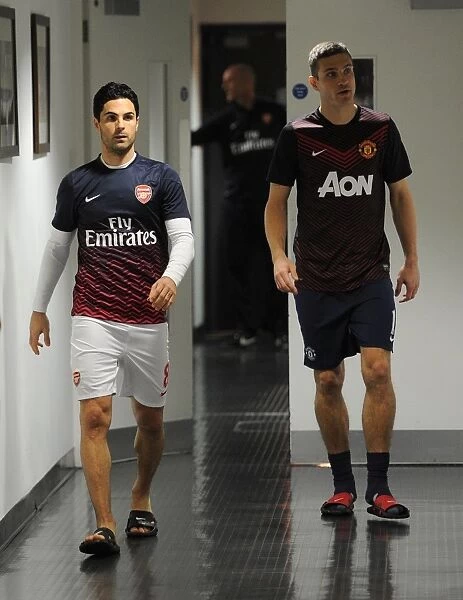 Mikel Arteta and Nemanja Vidic Exchange Team Sheets Before Arsenal vs Manchester United (2013-14)