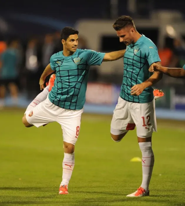 Framed Print : Mikel Arteta and Olivier Giroud Preparing for Arsenal's UEFA Champions League Clash against Dinamo Zagreb, 2015
