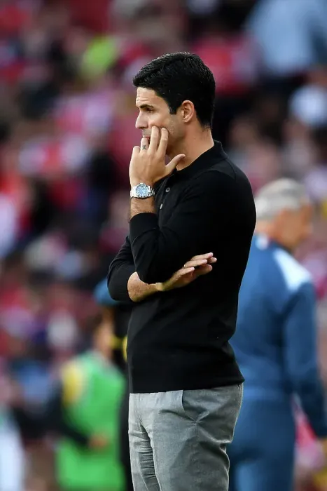 Framed Print : Mikel Arteta Reacts: Arsenal FC vs AS Monaco, Emirates Cup 2023-24