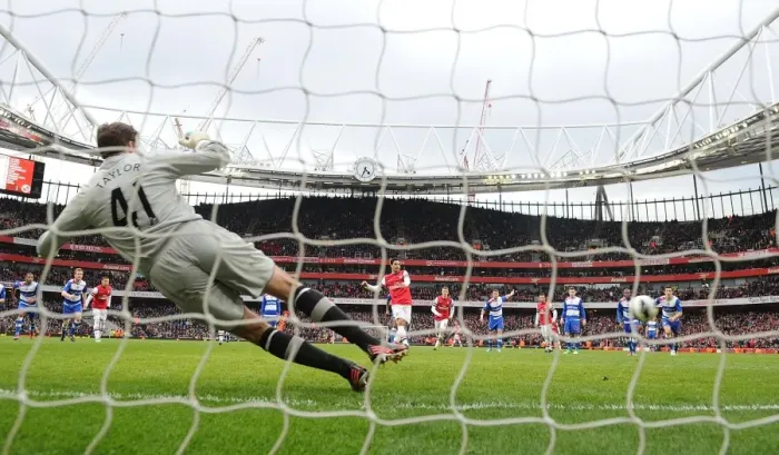 Framed Print : Mikel Arteta Scores Penalty: Arsenal's Fourth Goal vs. Reading (2013) Framed Print : Mikel Arteta Scores Penalty: Arsenal's Fourth Goal vs. Reading (2013)