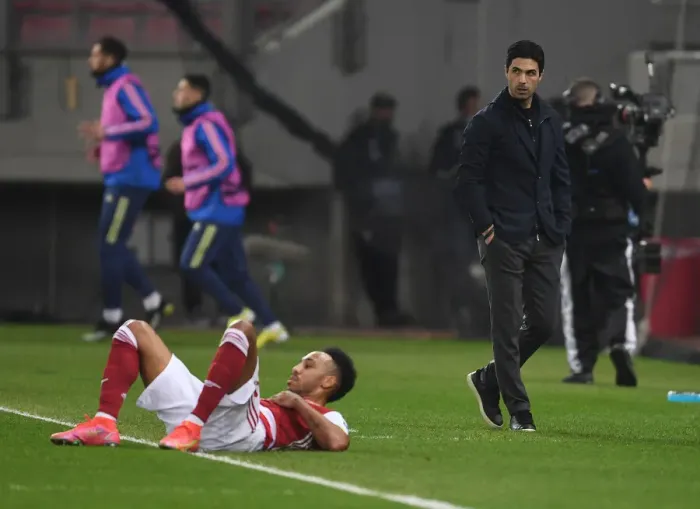 Framed Print : Mikel Arteta Watches as Aubameyang Faces Foul in Arsenal's Europa League Clash vs SL Benfica Framed Print : Mikel Arteta Watches as Aubameyang Faces Foul in Arsenal's Europa League Clash vs SL Benfica