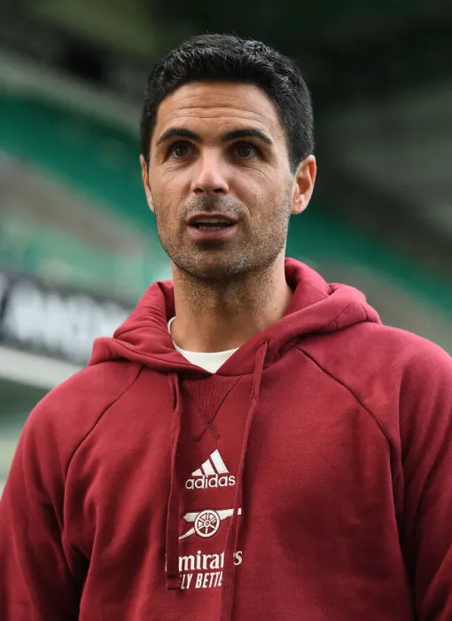 Framed Print : Mikel Arteta's Post-Match Analysis: Hibernian vs Arsenal (2021-22 Pre-Season Friendly)