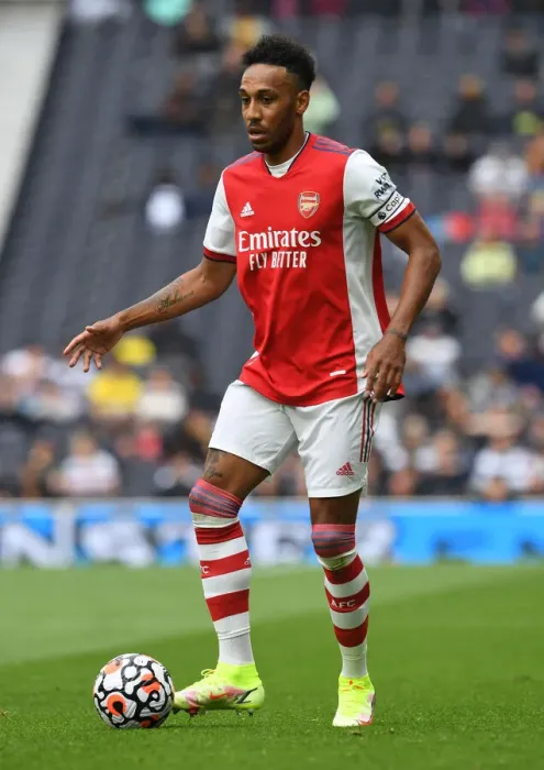 Framed Print : The Mind Series: Aubameyang Faces Tottenham at the New Tottenham Stadium Framed Print : The Mind Series: Aubameyang Faces Tottenham at the New Tottenham Stadium