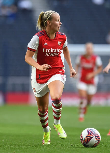 MIND Series: Beth Mead of Arsenal Faces Off Against Tottenham Hotspur Women