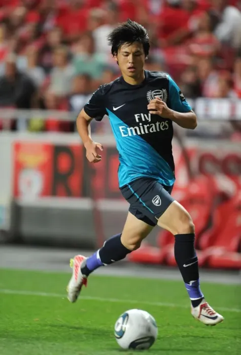 Framed Print : Miyaichi Shines in Benfica vs. Arsenal Pre-Season Friendly (2011) Framed Print : Miyaichi Shines in Benfica vs. Arsenal Pre-Season Friendly (2011)