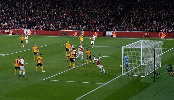 Mkhitaryan Strikes: Arsenal's Victory Over Wolverhampton Wanderers in the Premier League (November 2018)