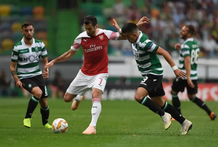 Framed Print : Mkhitaryan vs Acuna: Clash of Wings in Sporting CP vs Arsenal UEFA Europa League Clash