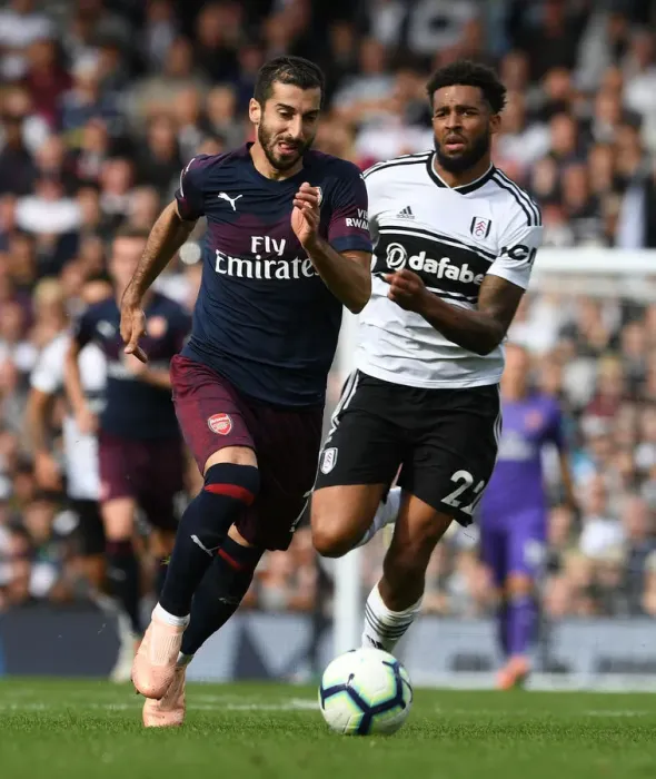 Framed Print : Mkhitaryan vs Christie: Battle at Craven Cottage - Fulham v Arsenal (2018-19)